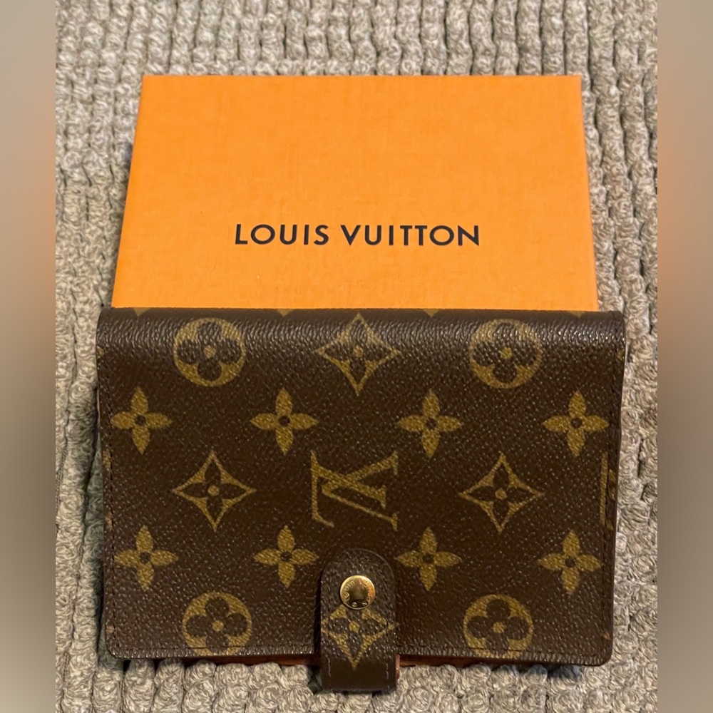 LV Monogram agenda